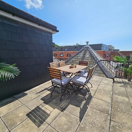 Cityscape Haven: 1 Bedroom Apartment With Terrace And City View Bournemouth Exterior foto