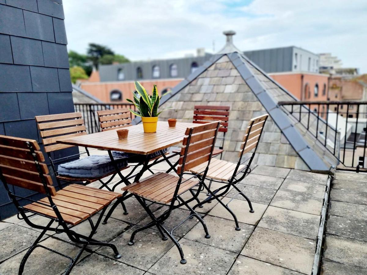 Cityscape Haven: 1 Bedroom Apartment With Terrace And City View Bournemouth Exterior foto